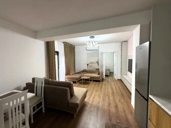 Tirane, jepet me qera apartament 2+1 Kati 1, 109 m² 800 € (KODRA E DIELLIT 2)