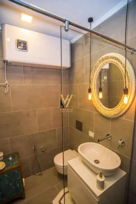 Tirane, shitet apartament 3+1+Ballkon Kati 1, 139 m² 450.000 € (BLLOK)