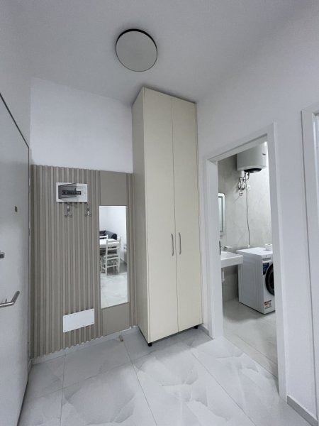 Tirane, jepet me qera apartament 1+1+Ballkon Kati 1, 60 m² 410 € (Rruga dalip topi)