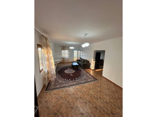 Qera, Apartament 2+1+Post Parkimi, Kombinat, Tiranë 350 €