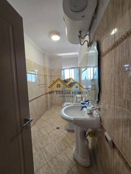 Durres, shitet apartament 2+1+Ballkon Kati 4, 135 m² (RRUGA E RE E PORTIT)