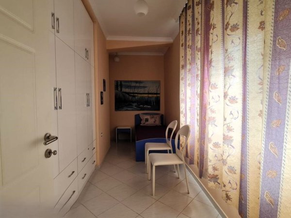 Tirane, jepet me qera apartament 2+1 Kati 8, 80 m² 650 € (ISH BLLOK)