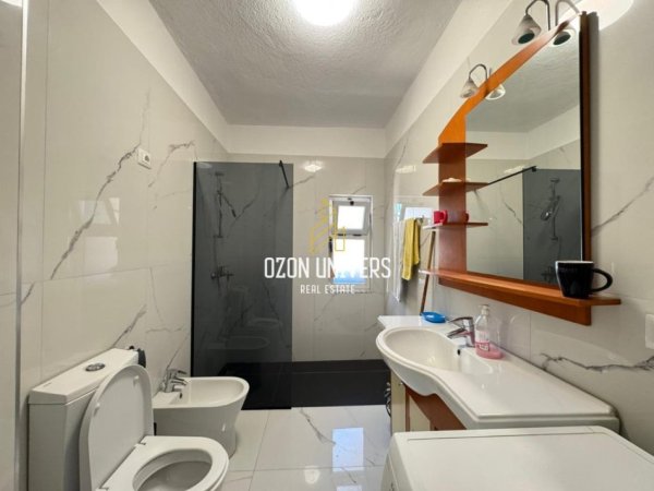 Tirane, jepet me qera apartament 2+1+Ballkon Kati 8, 95 m² 750 € (Bllok Tirana, Albania)