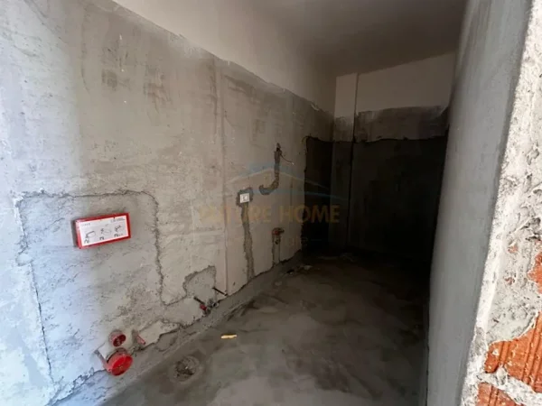 Tirane, shitet apartament 2+1+Ballkon Kati 8, 107 m² 177.500 € (Don Bosko)