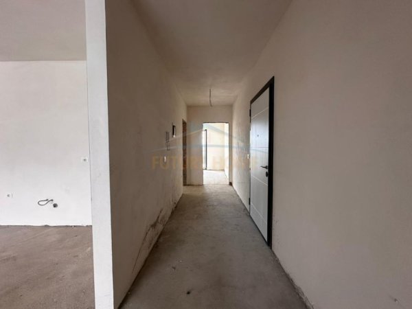 Tirane, shitet apartament 2+1+Ballkon Kati 8, 107 m² 177.500 € (Don Bosko)