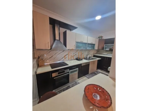 Tirane, shitet apartament 3+1 Kati 3, 127 m² 260.000 € 
