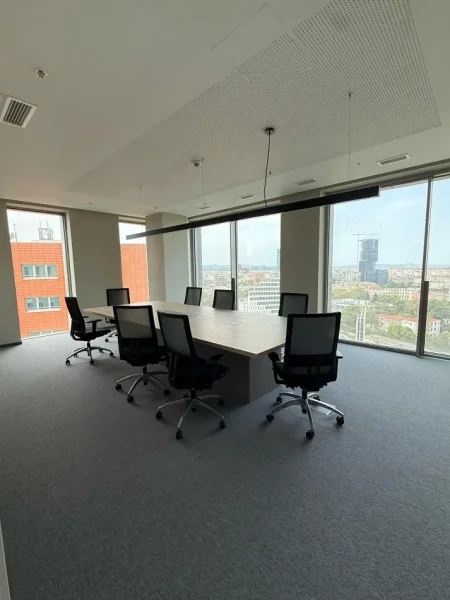 Tirane, jepet me qera zyre ,