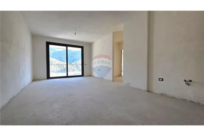 Vlore, shitet apartament 4+1 Kati 7, 102 m² 280.000 € (Pas Da Vinci - Lungo Mare, Vlorë)