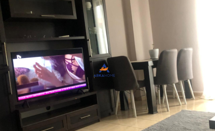 Tirane, jepet me qera 1+1 Kati 6, 85 m² 571 € 