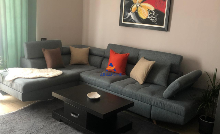 Tirane, jepet me qera 1+1 Kati 6, 85 m² 571 € 