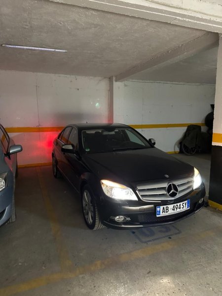Tirane, shes makine Mercedes Benz C Class W204 Nafte, e zeze automatik Kondicioner 260.000 km 6.500 €