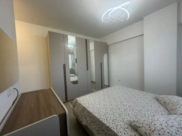 Tirane, jepet me qera apartament 2+1 Kati 6, 100 m² 600 € (Oasis Residence ne Astir.)