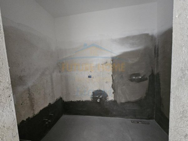 Tirane, shitet apartament 1+1 Kati 3, 69 m² 89.000 € (Univers City)