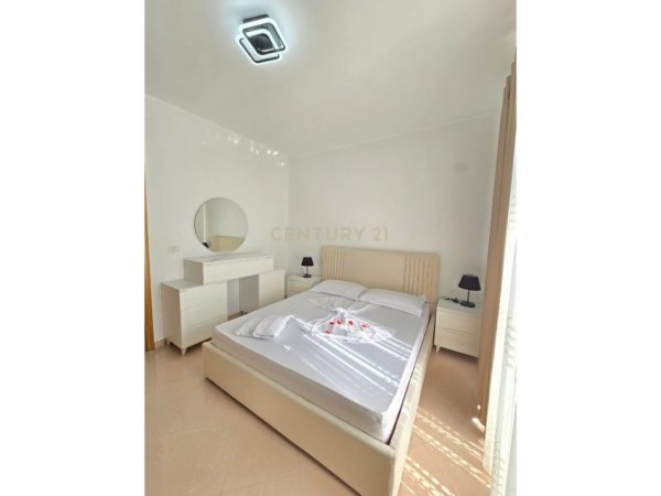 Durres, jepet me qera apartament 2+1+Ballkon Kati 8, 115 m² 650 € (5 Maji)