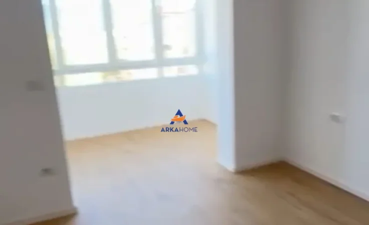 jepet me qera , 30 m² 415 €