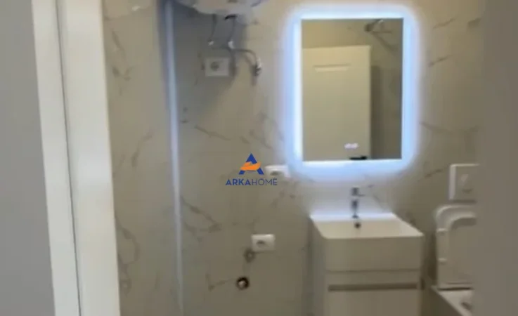 jepet me qera , 30 m² 415 €