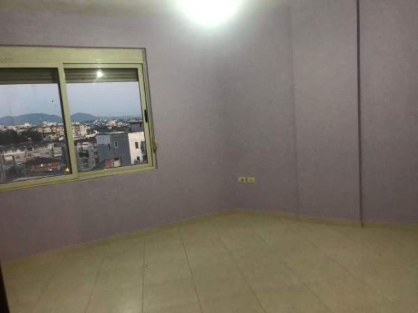 Tirane, shitet apartament 2+1+BLK Kati 4, 100 m² 92.000 Euro (Rruga e Teleferikut, zona Freskut Tirane)