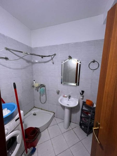 Tirane, jepet me qera apartament 2+1+BLK Kati 6, 105 m² 35.000 Leke (Teodor Keko)