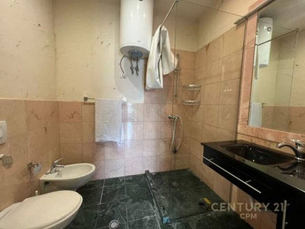 Tirane, jepet me qera apartament 2+1+BLK Kati 6, 95 m² 600 Euro (Rruga e Kavajes)