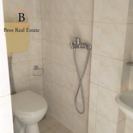 Tirane, jepet me qera apartament Kati 1, 50 m² 35.000 Leke (Rruga Dibres,Selvia)