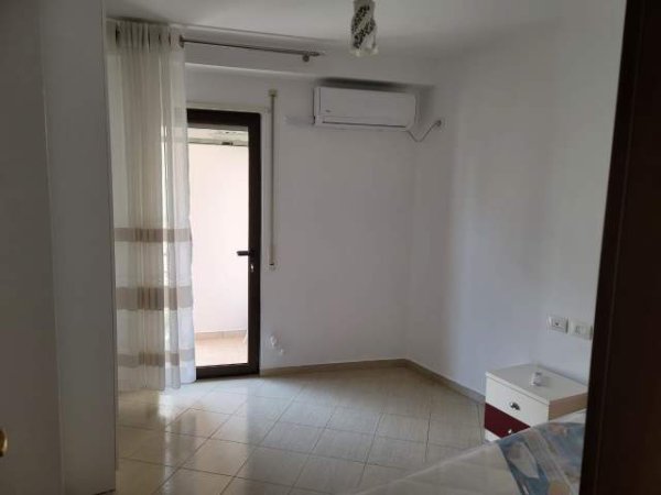 Tirane, ofert apartament 2+1+A+BLK Kati 3, 90 m² 400 Euro (Rr Haxhi Hysen Dalliu)