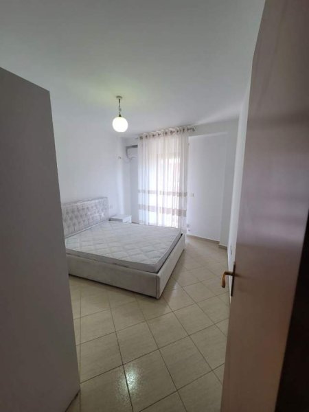 Tirane, ofert apartament 2+1+A+BLK Kati 3, 90 m² 400 Euro (Rr Haxhi Hysen Dalliu)