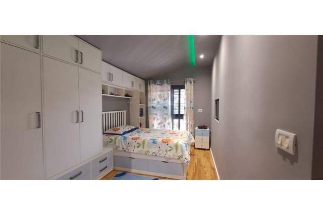 Tirane, jepet me qera 4+1+A+BLK Kati 5, 3.000 Euro