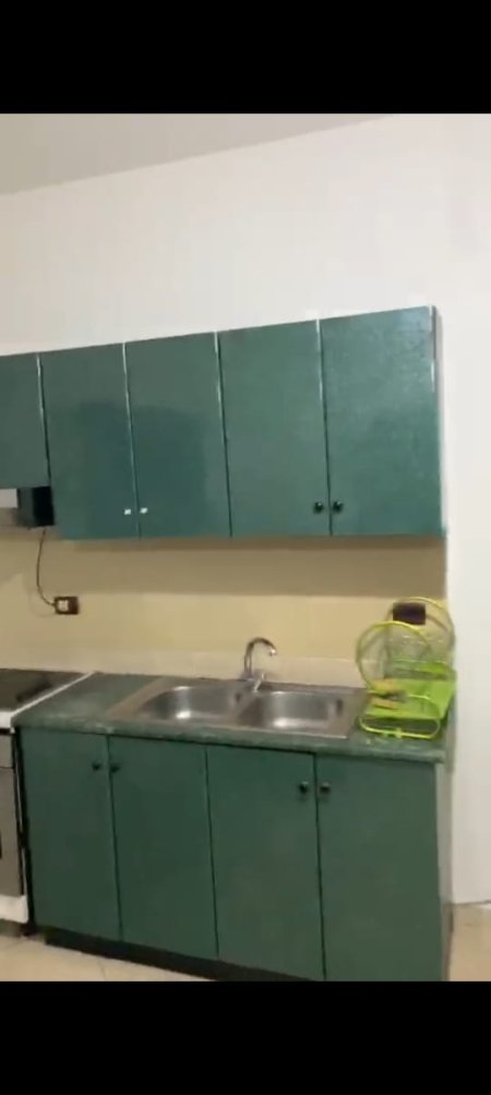 Tirane, jepet me qera Vile 1+1+A Kati 2, 250 Euro (Rruga Ali Shefqeti)