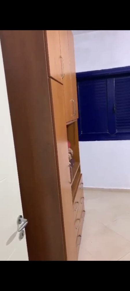 Tirane, jepet me qera Vile 1+1+A Kati 2, 250 Euro (Rruga Ali Shefqeti)