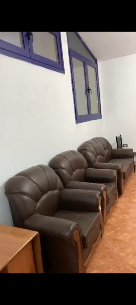 Tirane, jepet me qera Vile 2+1+BLK Kati 3, 85 m² 250 Euro (Rruga Ali Shefqeti)
