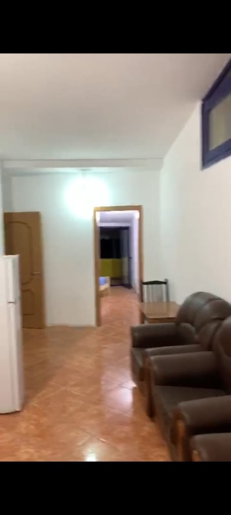 Tirane, jepet me qera Vile 2+1+BLK Kati 3, 85 m² 250 Euro (Rruga Ali Shefqeti)