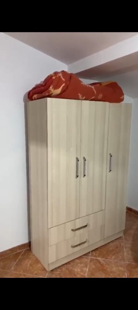 Tirane, jepet me qera Vile 2+1+BLK Kati 3, 85 m² 250 Euro (Rruga Ali Shefqeti)