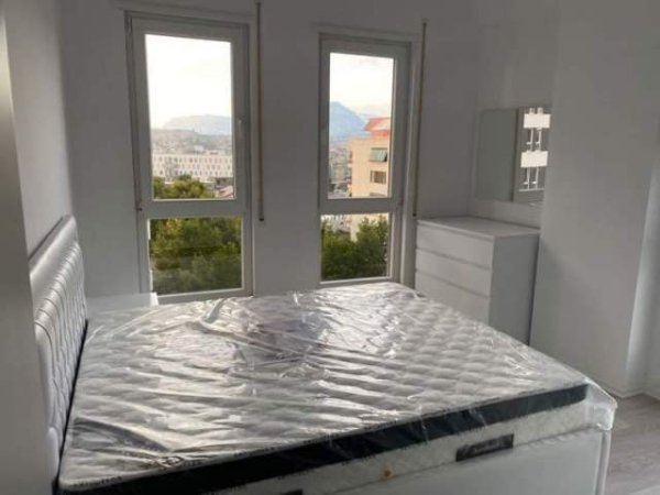 Tirane, jepet me qera apartament 2+1+BLK Kati 6, 90 m² 500 Euro (Rruga 5 Maji)