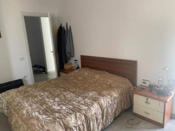 Tirane, jepet me qera apartament 1+1+BLK Kati 8, 60 m² 400 Euro (Oxhaku)