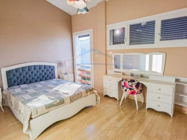 Tirane, jepet me qera Vile 4+1 Kati 1, 231 m² 3.500 Euro (Long Hill Residence)