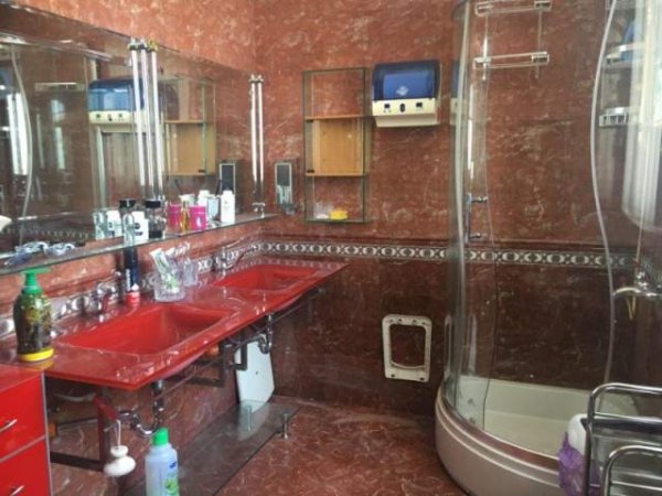 Tirane, jepet me qera apartament 2+1+BLK Kati 9, 125 m² 550 Euro (Zogu i Zi)