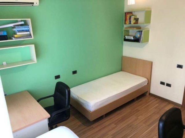 Tirane, jepet me qera apartament 2+1+ BLK Kati 3, 700 Euro (Hamdi Sina)