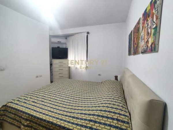 Tirane, jepet me qera apartament 1+1+BLK Kati 2, 68 m² 450 Euro