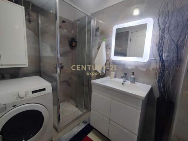 Tirane, jepet me qera apartament 1+1+BLK Kati 2, 68 m² 450 Euro