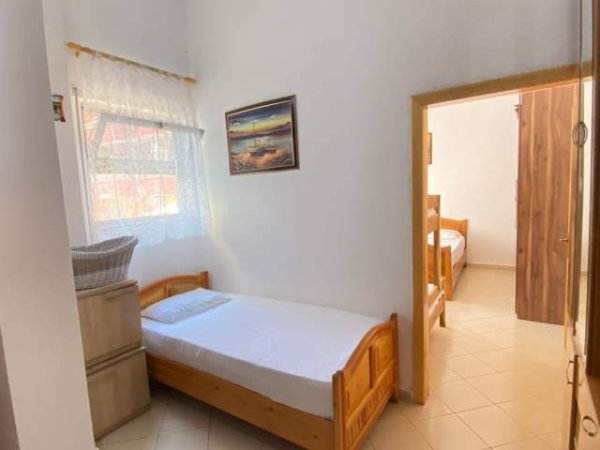 Durres, jepet me qera apartament ne plazh 2+1 Kati 2, 60 Euro