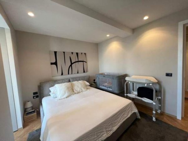 Tirane, shitet apartament Kati 8, 117 m² 170.000 Euro (kryqezimi nesharakut)