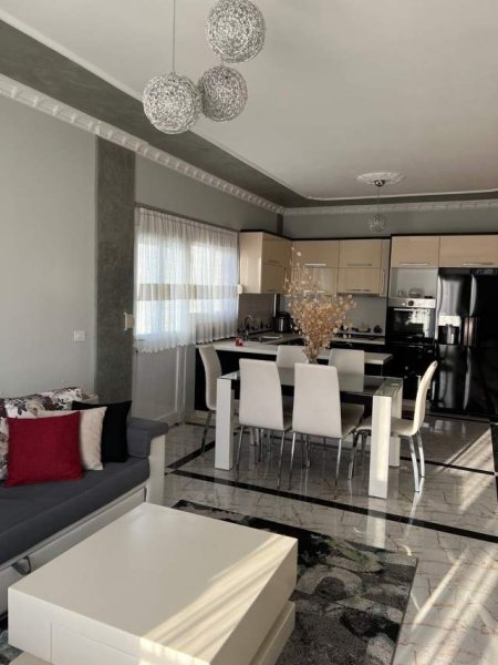 Tirane, jepet me qera apartament 3+1+BLK Kati 3, 130 m² 500 Euro (Fresku)