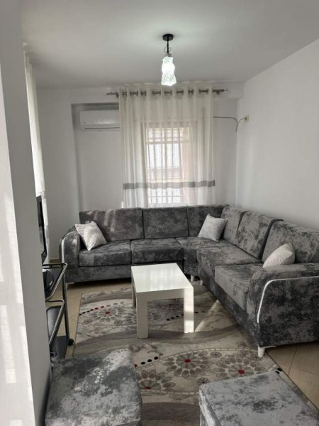 Tirane, jepet me qera apartament 2+1+BLK Kati 3, 90 m² 400 Euro (rruga Haxhi Hysen Dalliu)