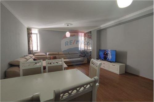 Tirane, jepet me qera apartament 2+1+A+BLK Kati 2, 107 m² 400 Euro (Kodra e Diellit)