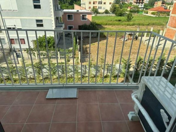 Tirane, jepet me qera apartament 2+1+BLK Kati 3, 95 m² 40.000 Leke (Teodor Keko)