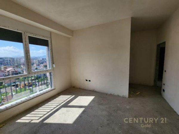 Tirane, shitet apartament 3+1+BLK Kati 6, 120 m² 165.000 Euro (ish fusha e aviacionit)