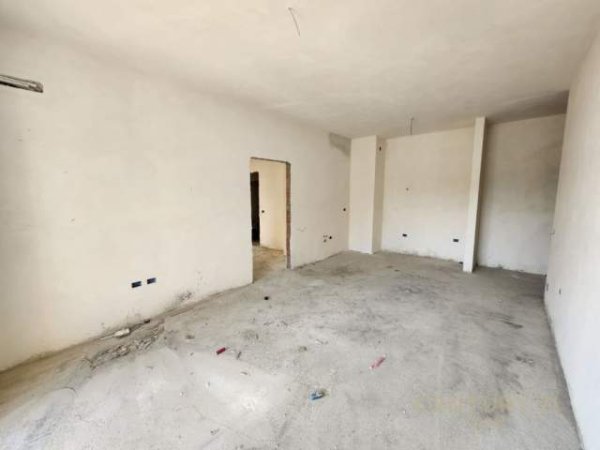 Tirane, shitet apartament 3+1+BLK Kati 6, 120 m² 165.000 Euro (ish fusha e aviacionit)