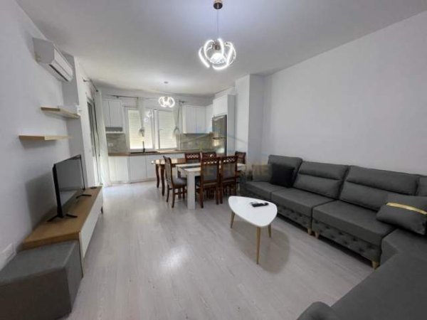 Tirane, jepet me qera apartament 2+1+BLK Kati 5, 90 m² 500 Euro (Teodor Keko)