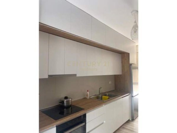 Tirane, jepet me qera apartament 1+1+BLK Kati 2, 82 m² 350 Euro (Qesarake, Linze)