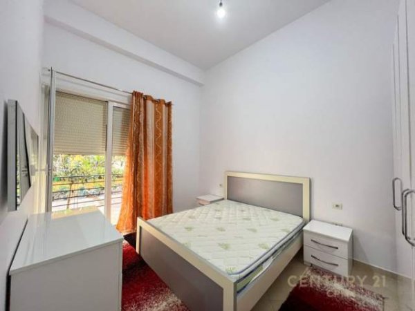 Tirane, shitet apartament 71 m² 100.000 Euro